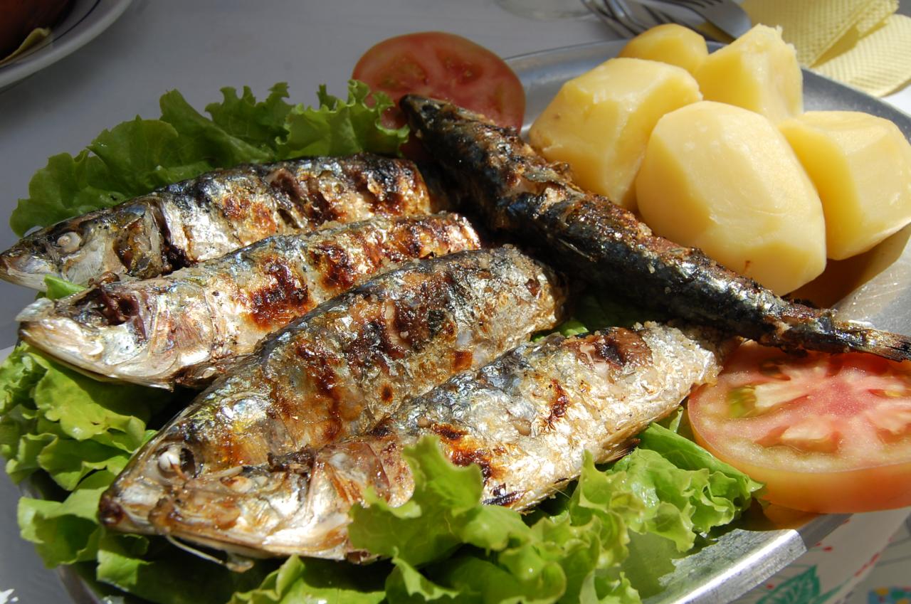Sardinhas Assadas (Grilled Sardines)