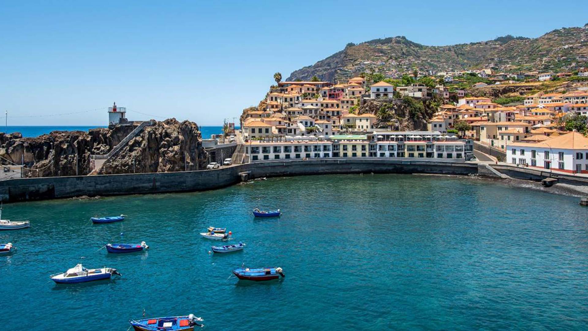 Câmara de Lobos historic landmarks