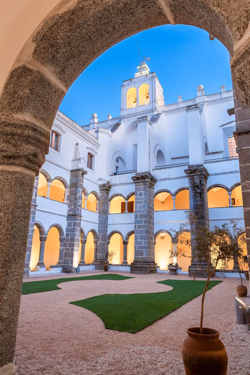 Convento do Espinheiro, Historic Hotel & Spa