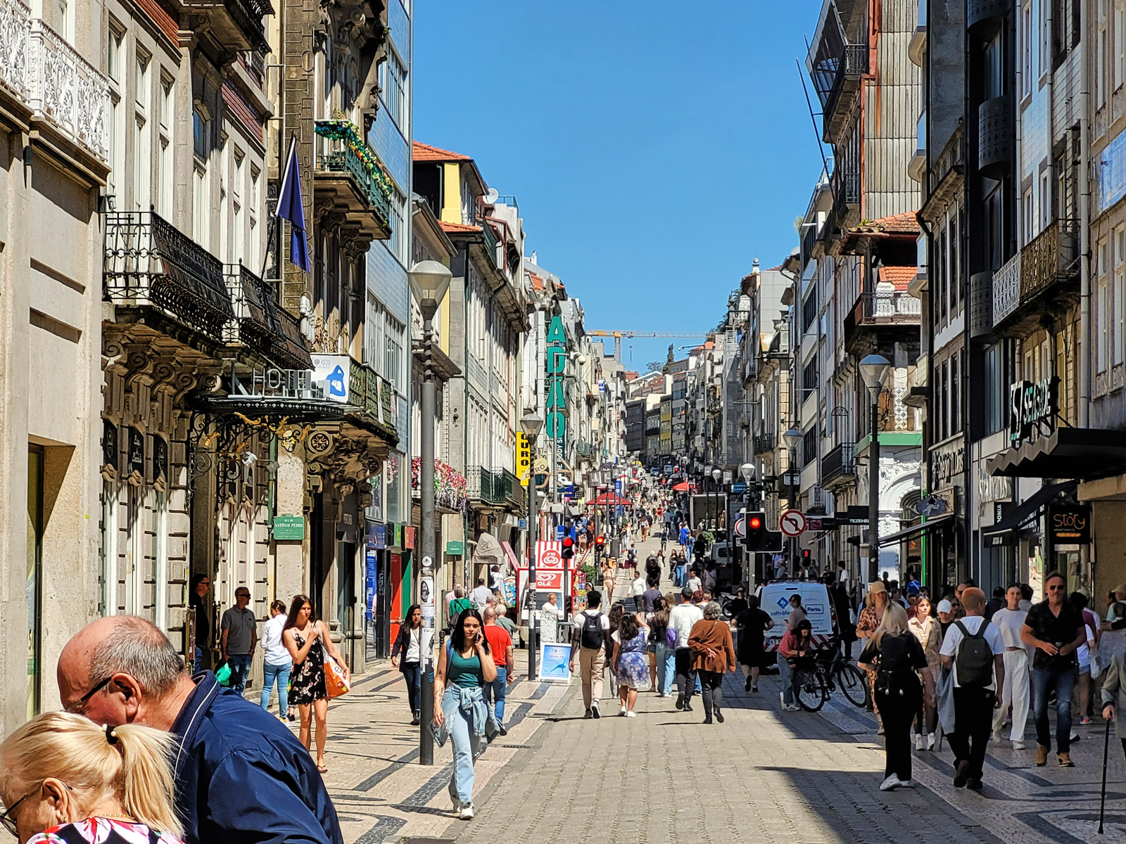 Lisbon to Porto Transfer with Stops in Óbidos and Nazaré
