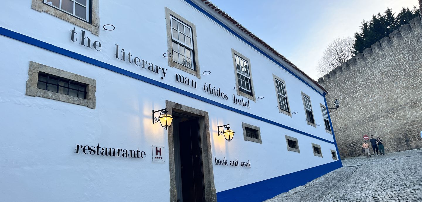 Lisbon to Porto Transfer with Stops in Óbidos and Nazaré